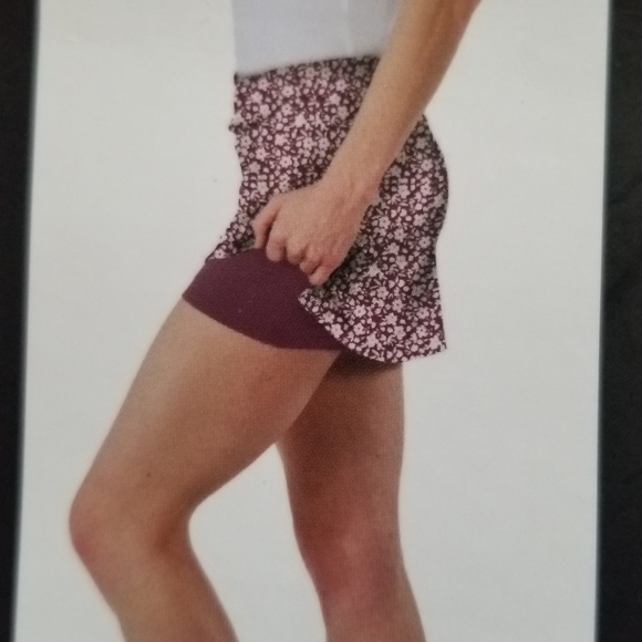 NWT Tranquility Mini Floral Skort - Picture 2 of 9